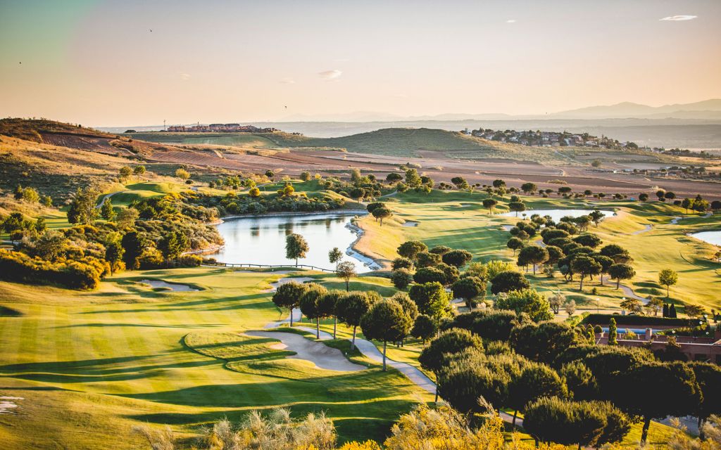 Book-tee-times-retamares-golf