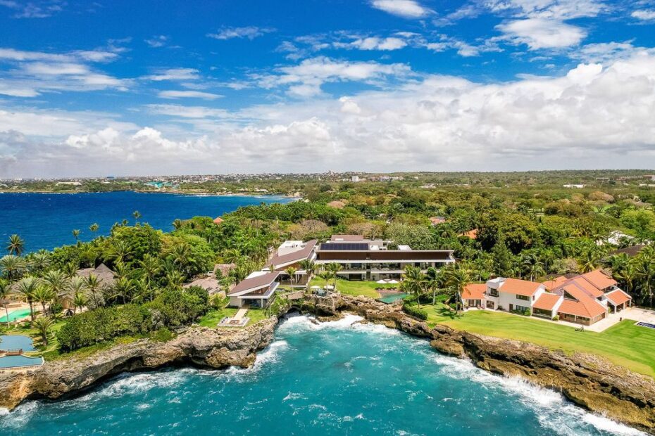 book a villa in casa de campo